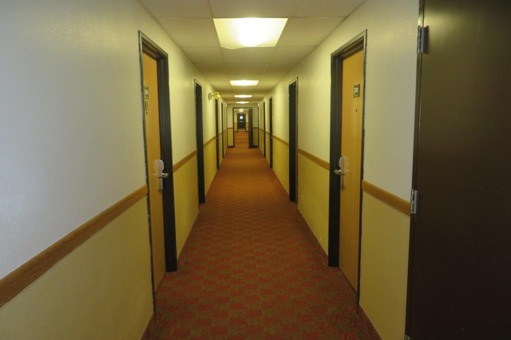 Super 8 by Wyndham Grinnell IA Eksteriør bilde
